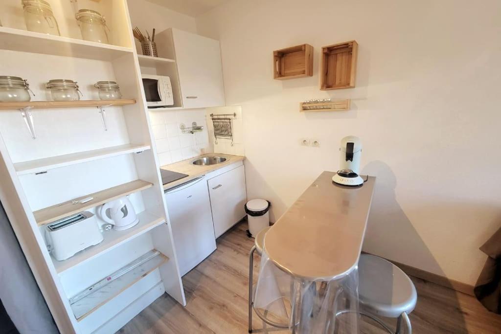 Fully Equipped Apartment St Charles Station Marseille Bagian luar foto